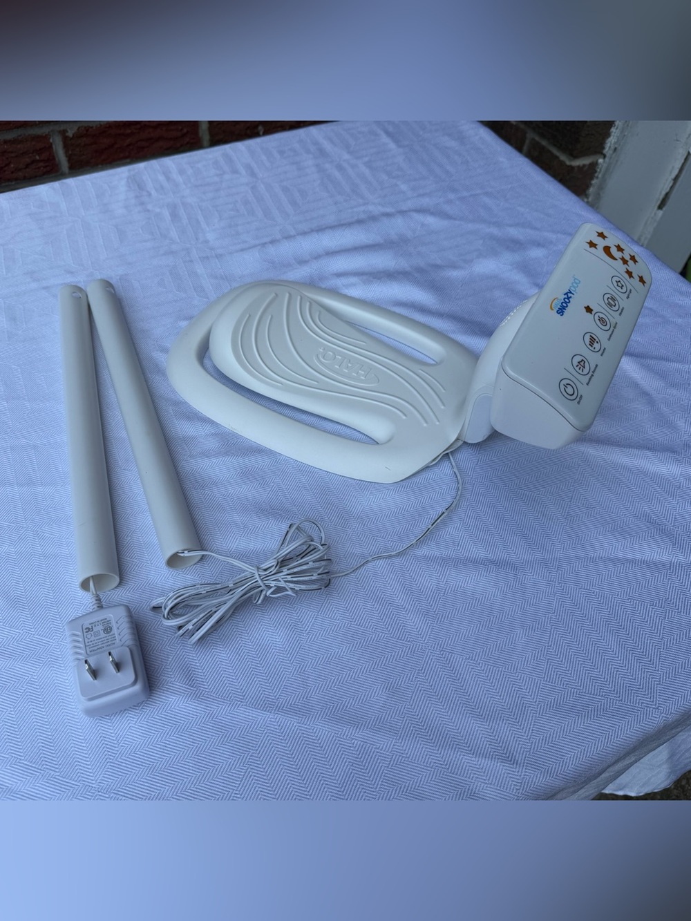 HALO SNOOZYPod Baby Bedtime Soother Projector, Vibration and Soothing Sound - Picture 4 of 10